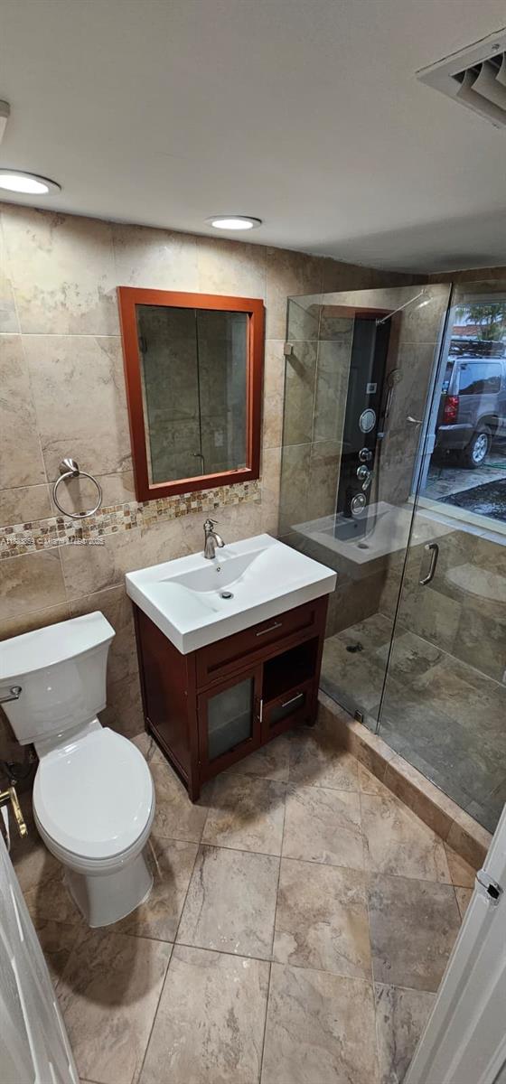 PARC COURT CONDO - Residential Lease