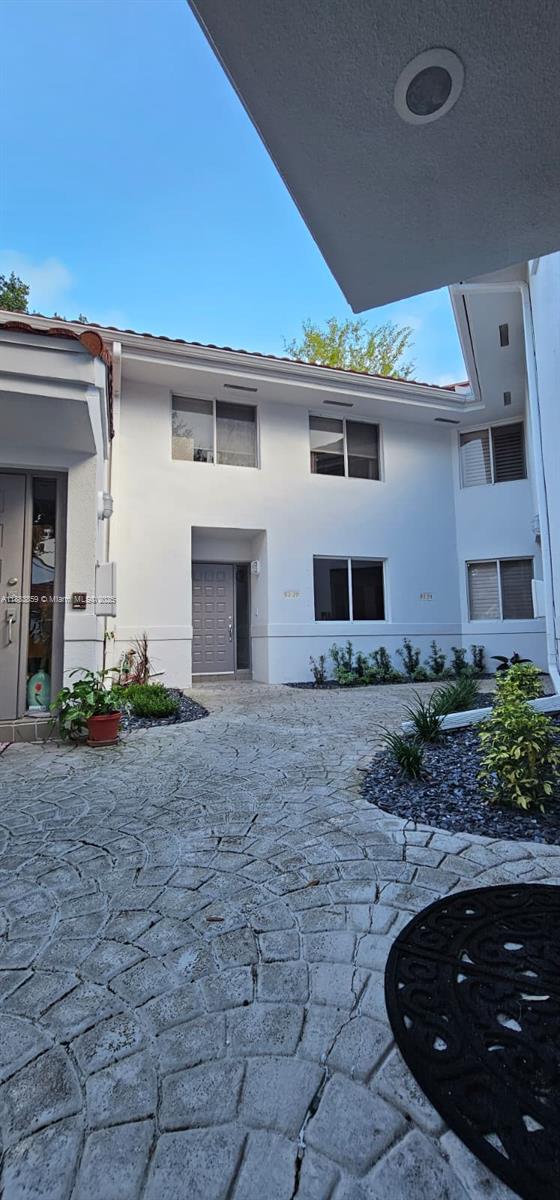 PARC COURT CONDO - Residential Lease