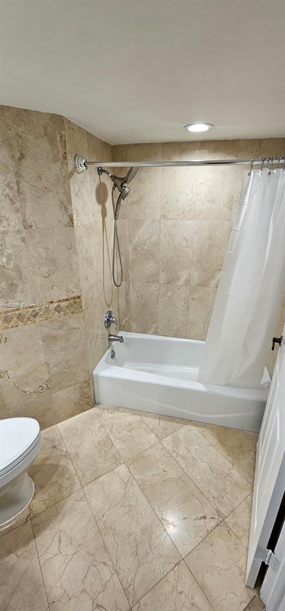 PARC COURT CONDO - Residential Lease