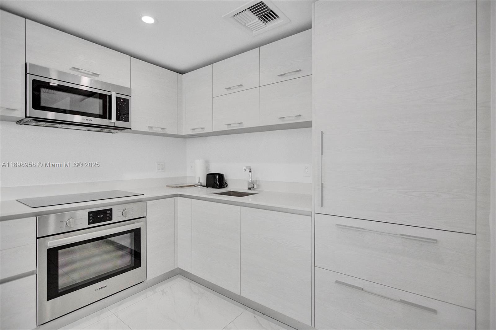 1300 S Miami Ave 1407