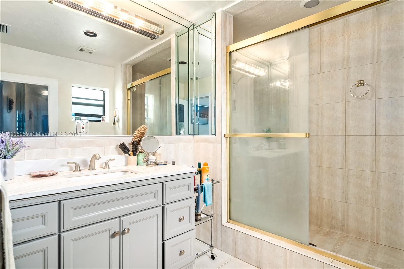 HARBOR VILLAGE SEC I - Residential Lease