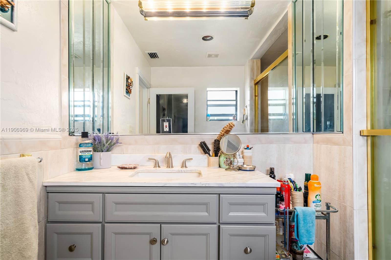 HARBOR VILLAGE SEC I - Residential Lease