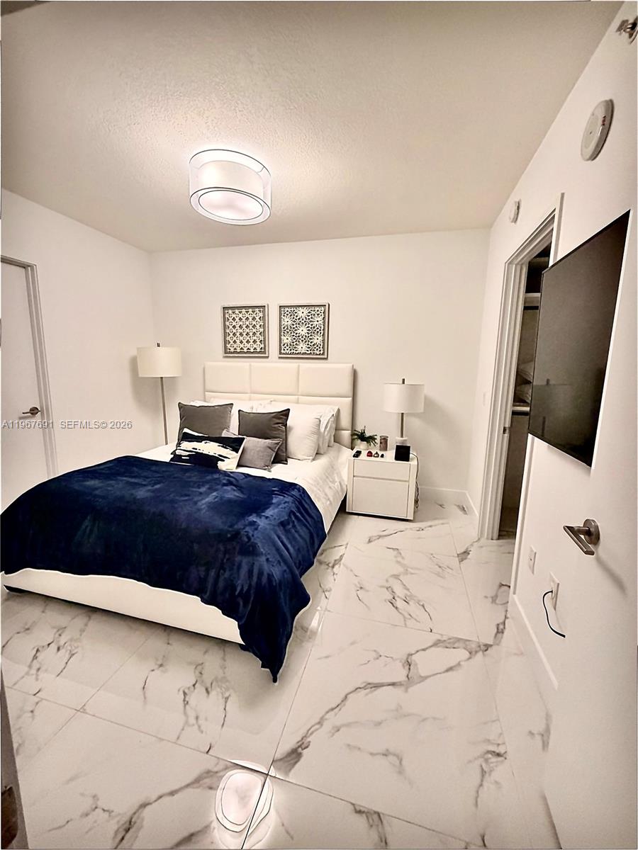 PARQUE TOWERS CONDO - Residential