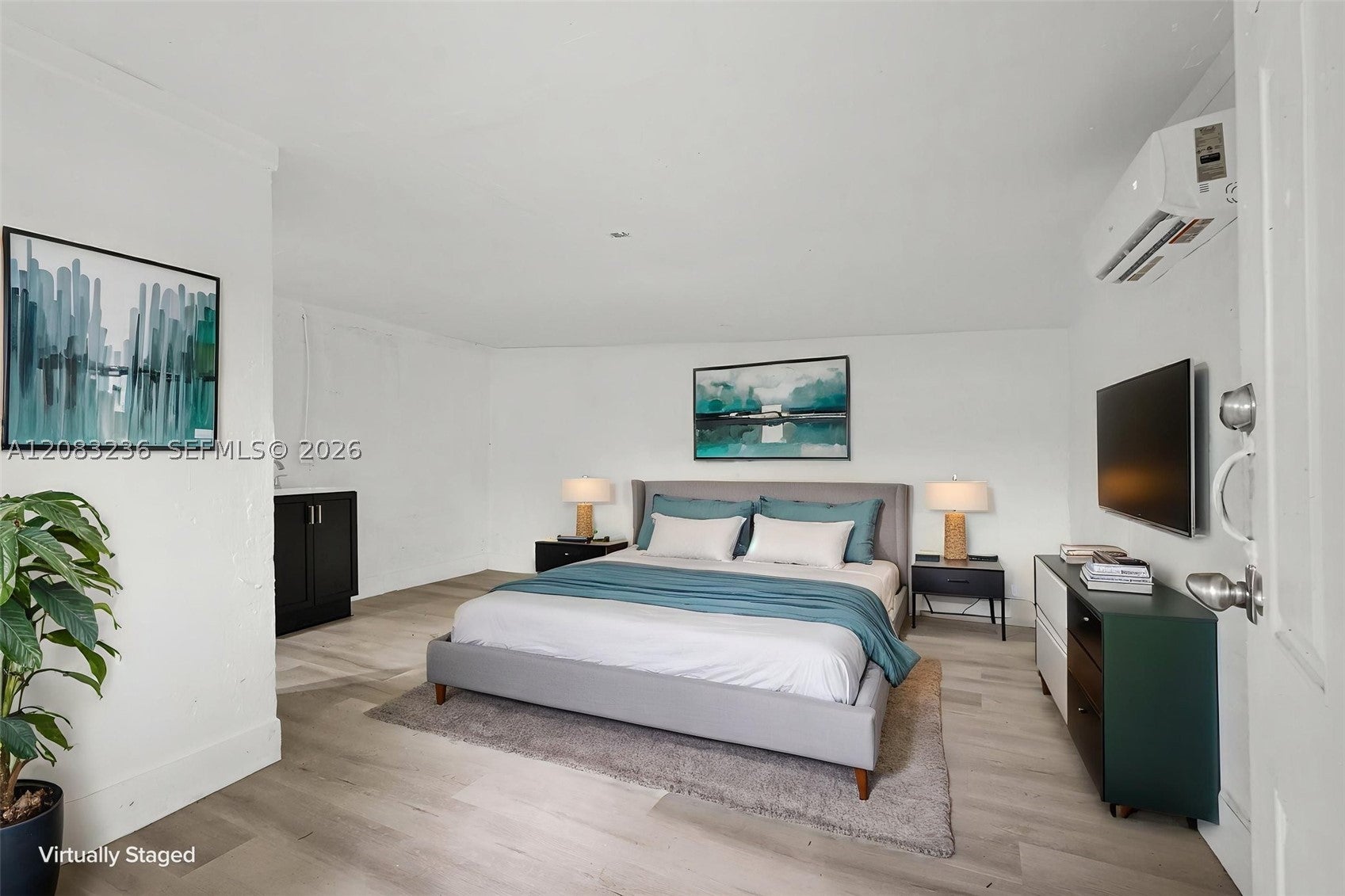 250 NW 45th St 2