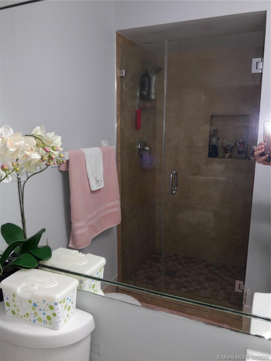 WATERSIDE - Residential