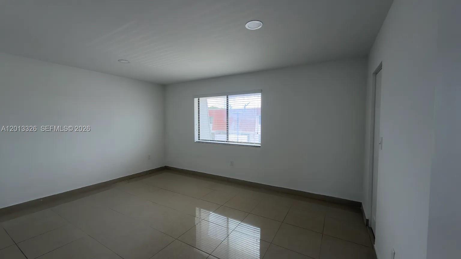 LAGUNA CONDO - Residential Lease