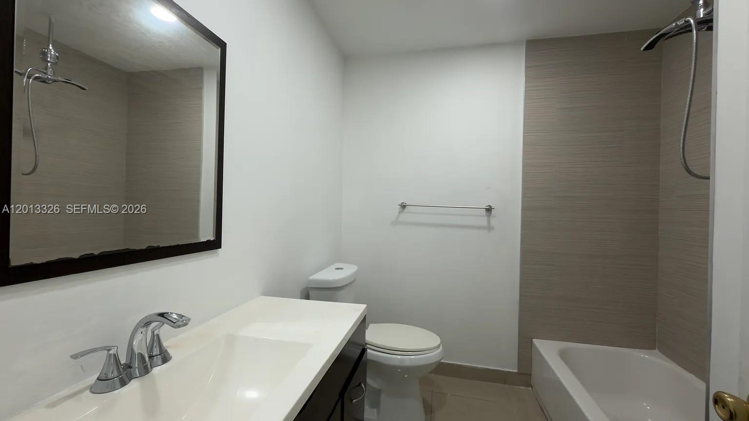 LAGUNA CONDO - Residential Lease