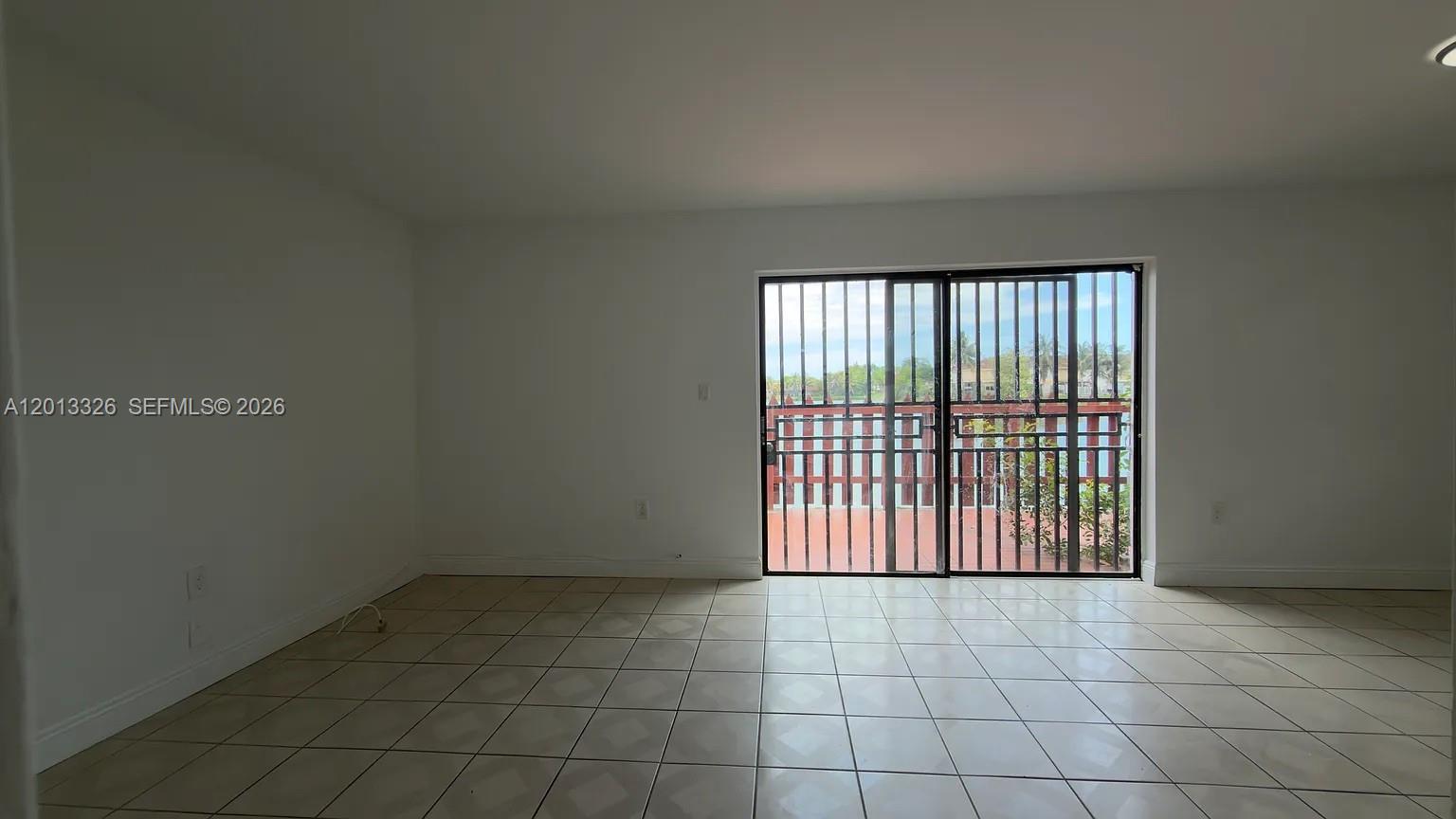 LAGUNA CONDO - Residential Lease