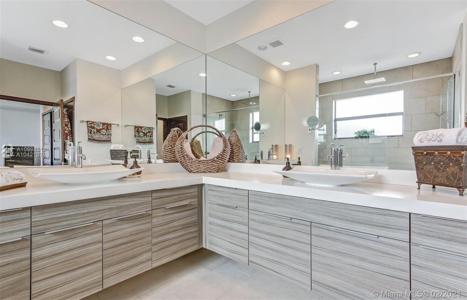 CRESTVIEW WEST - Residential