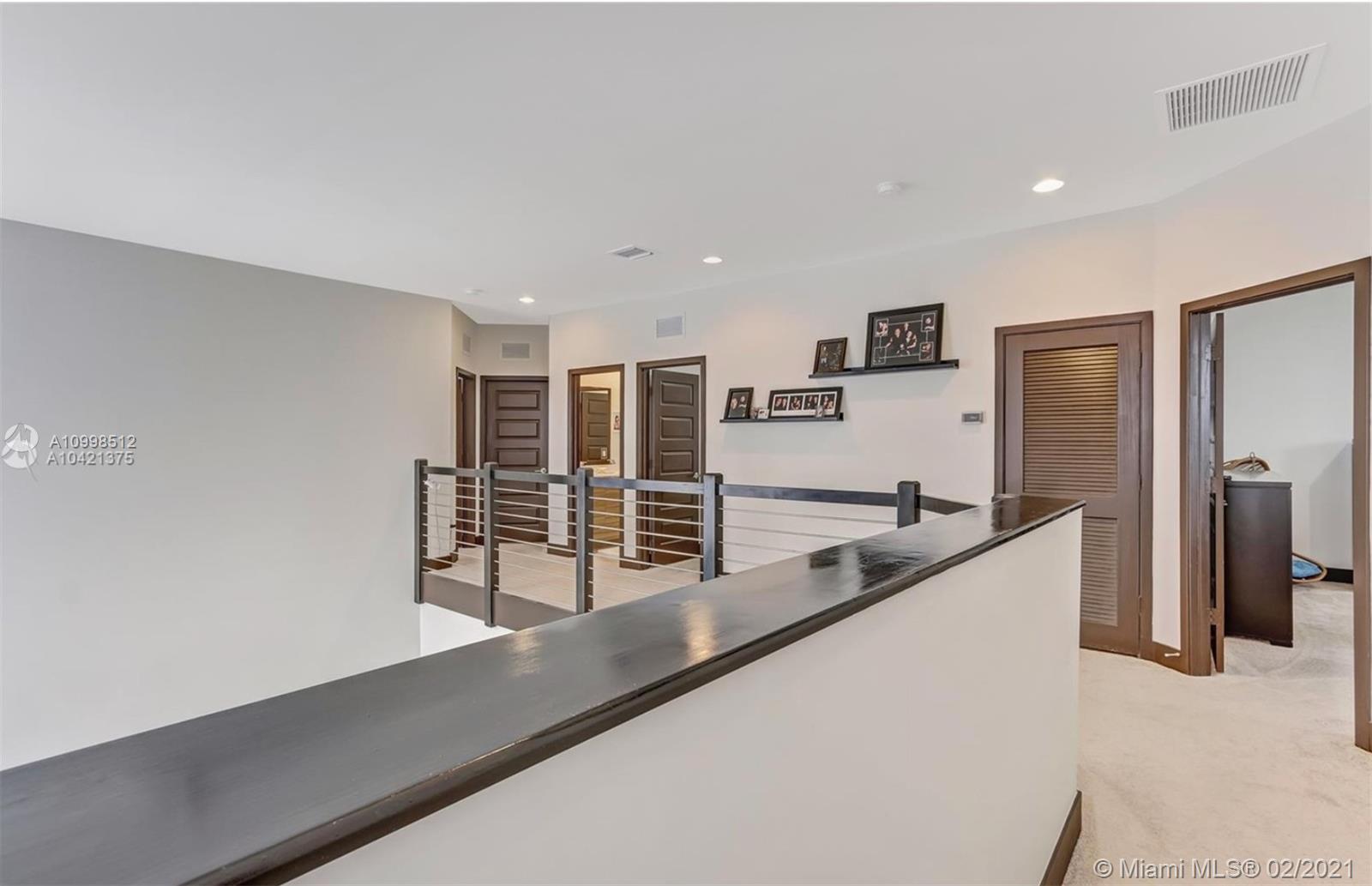 CRESTVIEW WEST - Residential