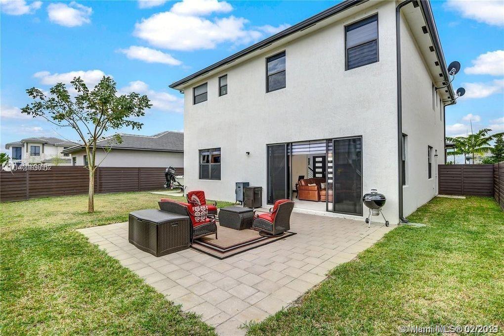 CRESTVIEW WEST - Residential