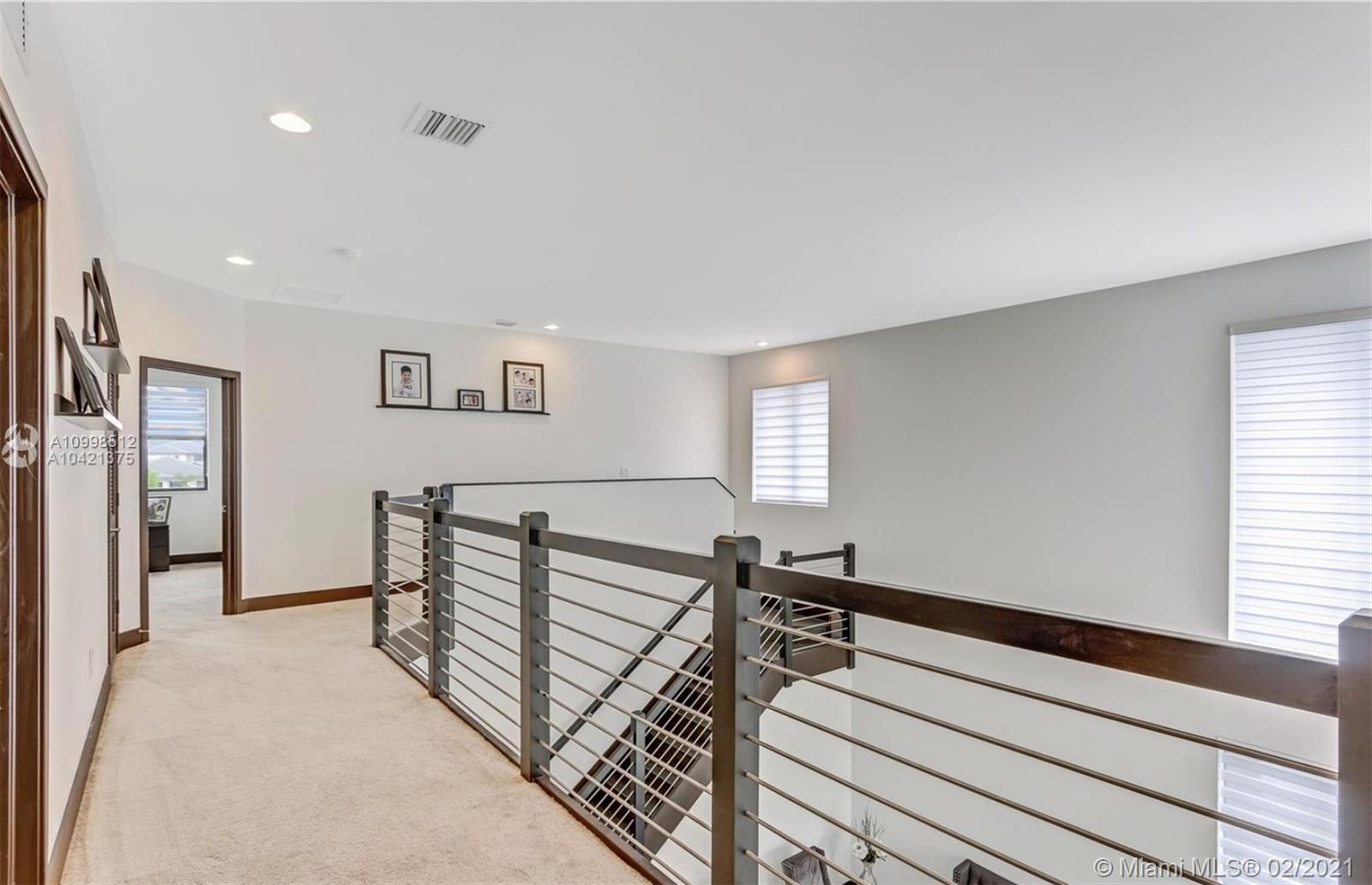 CRESTVIEW WEST - Residential