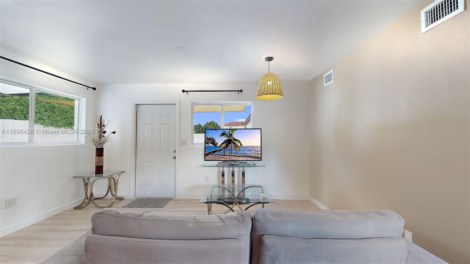 OAKLAWN SUB - Residential Lease