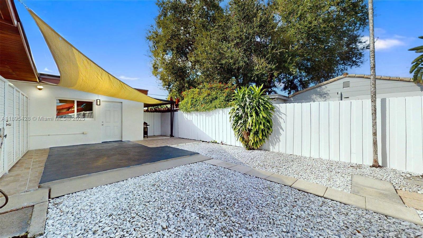 OAKLAWN SUB - Residential Lease