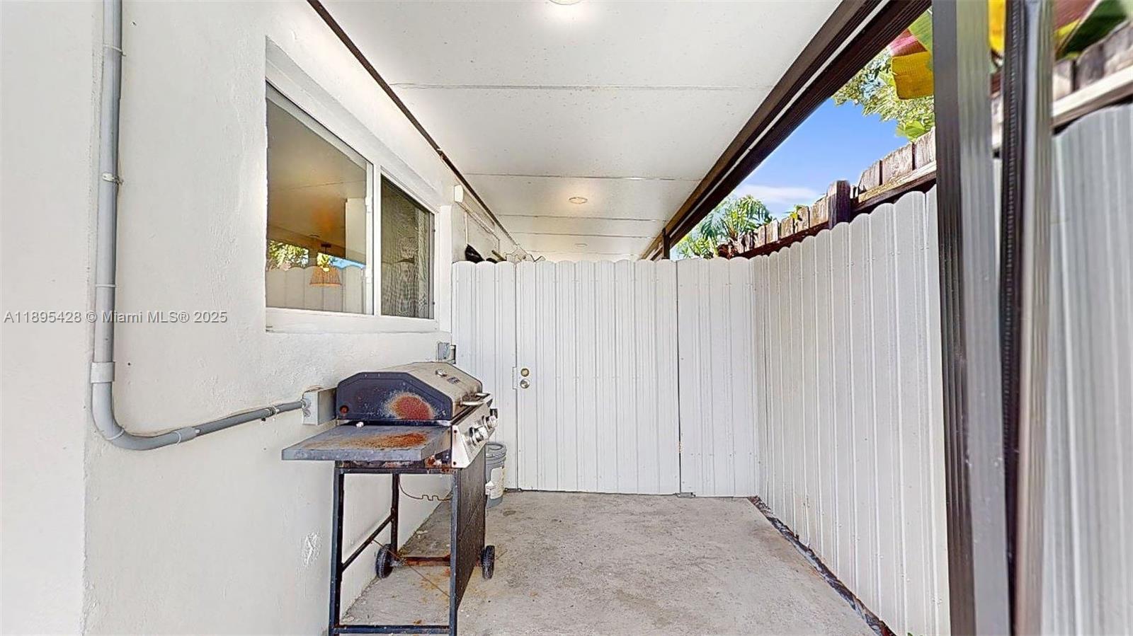 OAKLAWN SUB - Residential Lease