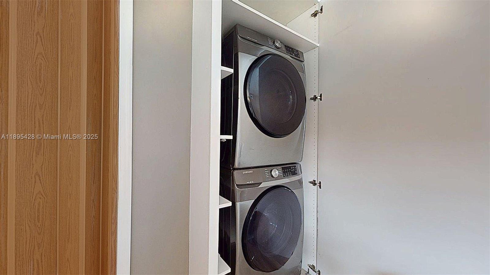 OAKLAWN SUB - Residential Lease