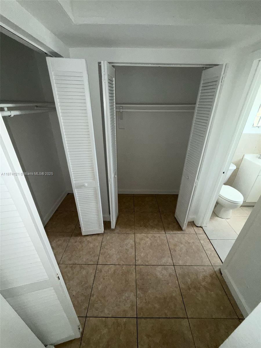 THE WHITE HOUSE CONDO - Residential