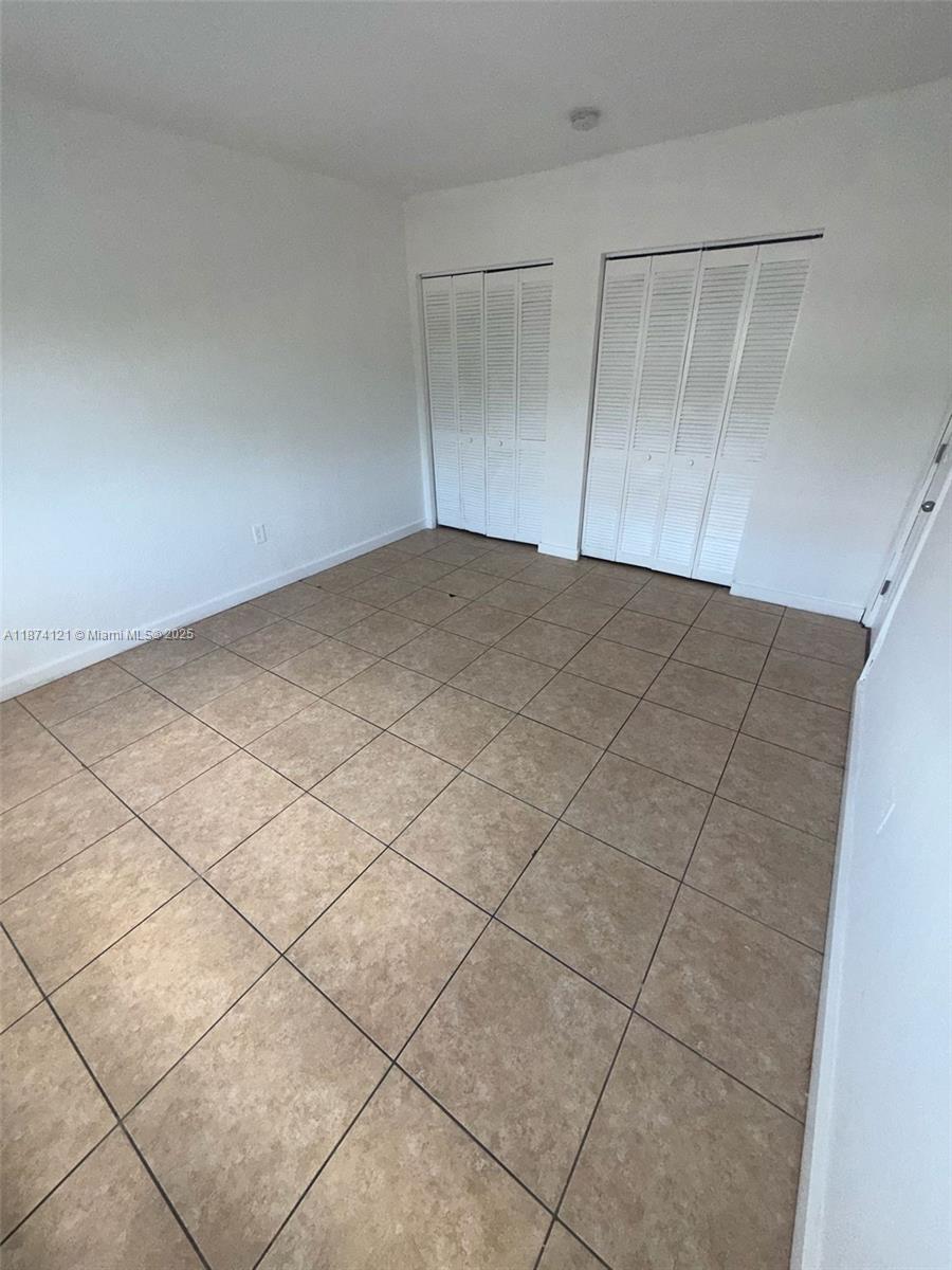 THE WHITE HOUSE CONDO - Residential