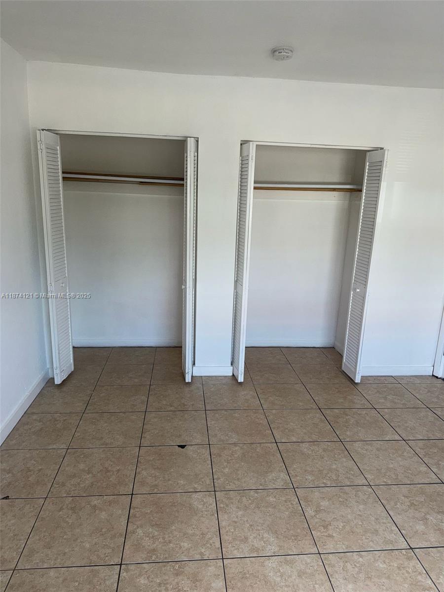 THE WHITE HOUSE CONDO - Residential