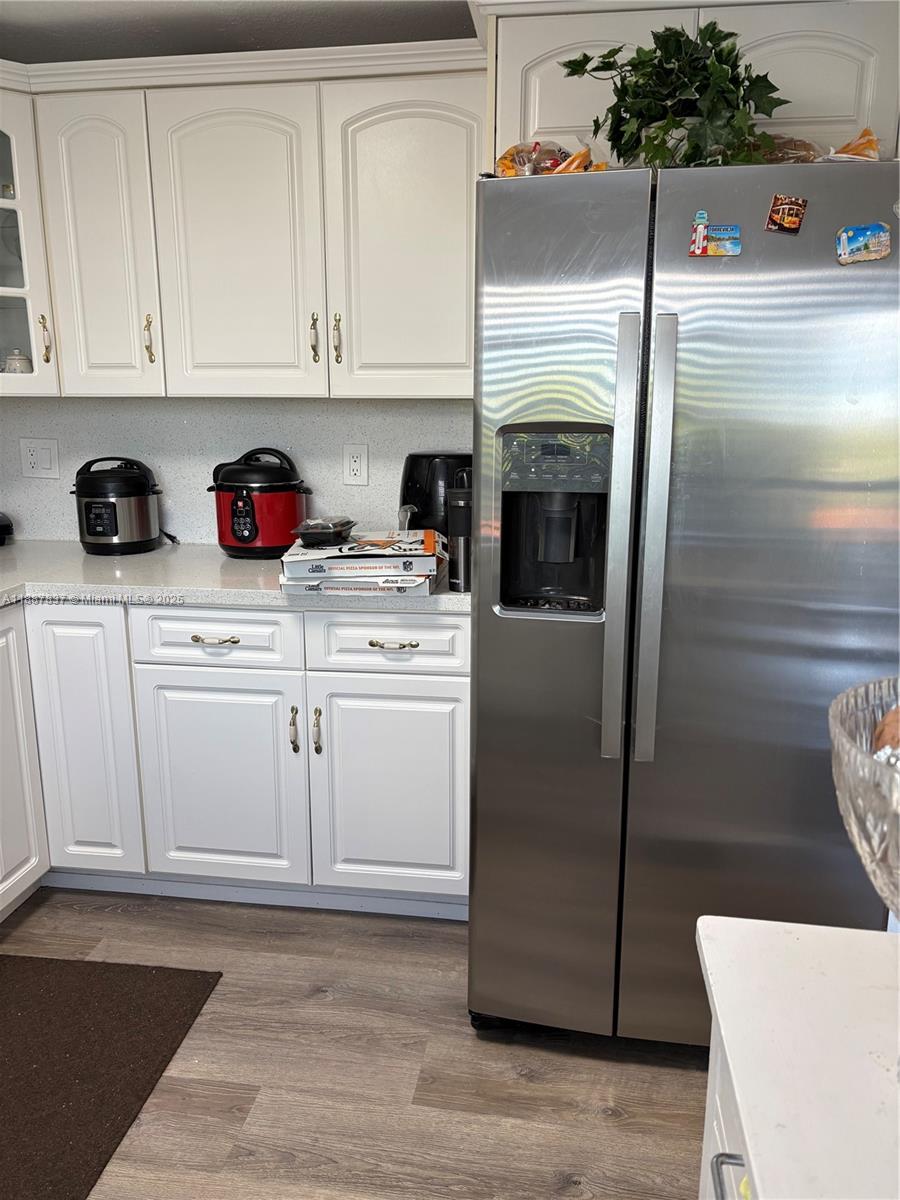 EL JARDIN DE HIALEAH COND - Residential