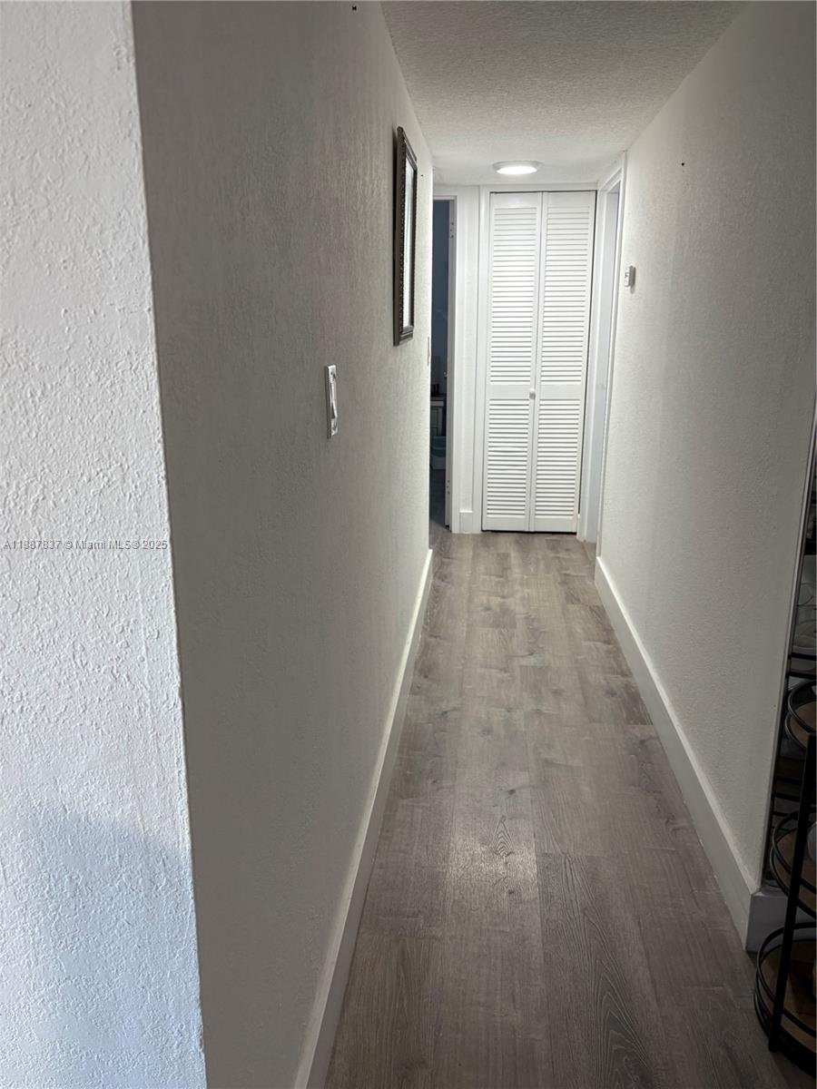 EL JARDIN DE HIALEAH COND - Residential