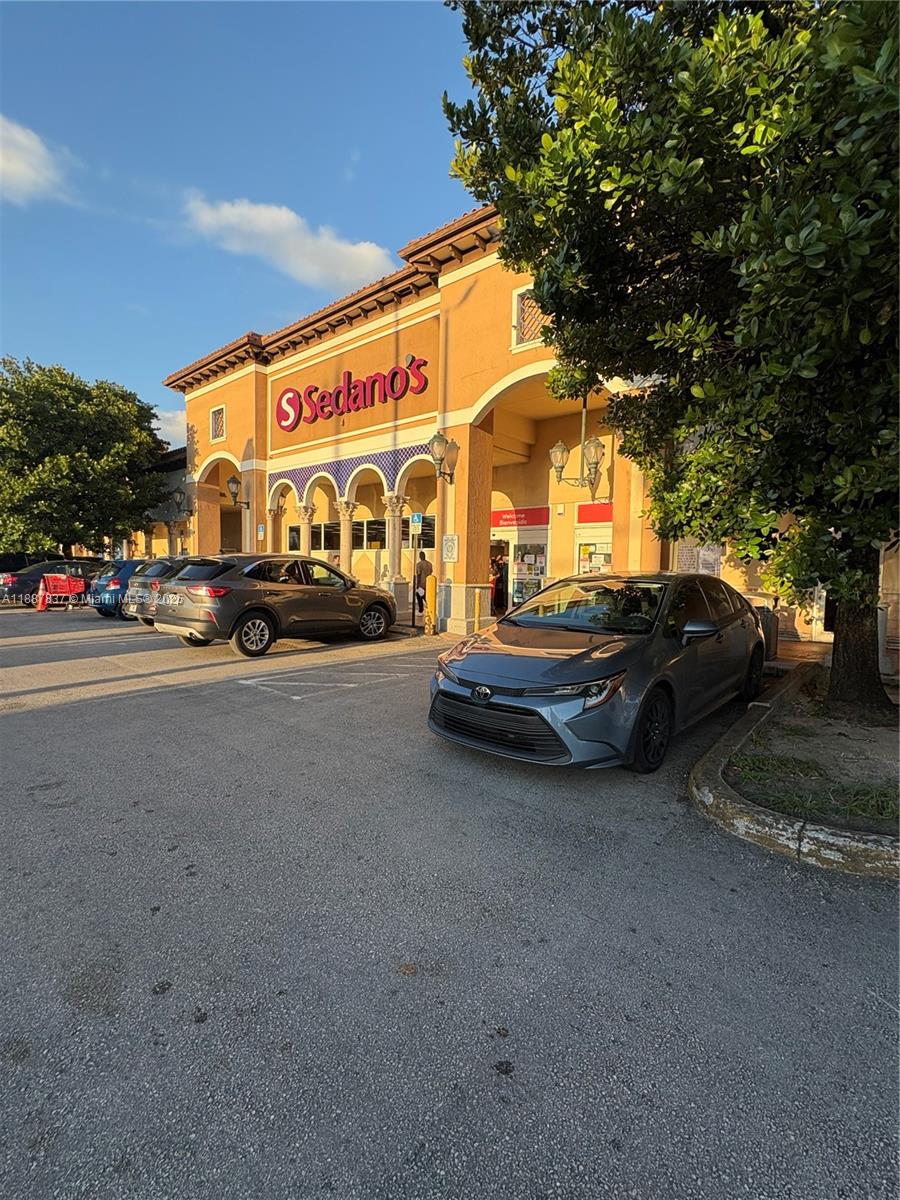 EL JARDIN DE HIALEAH COND - Residential