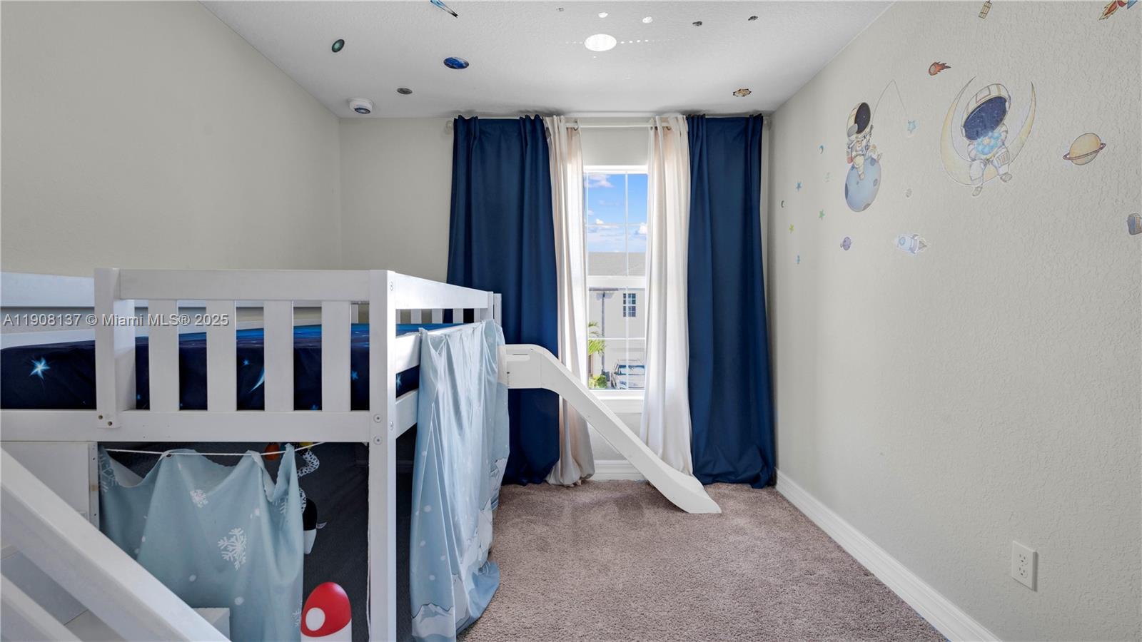 SOMERSET PLAZA - Residential