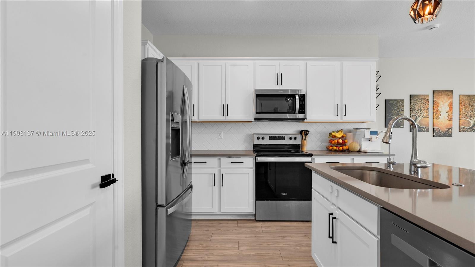 SOMERSET PLAZA - Residential