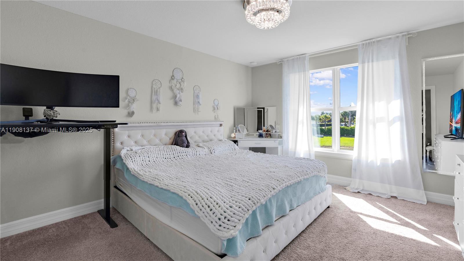 SOMERSET PLAZA - Residential