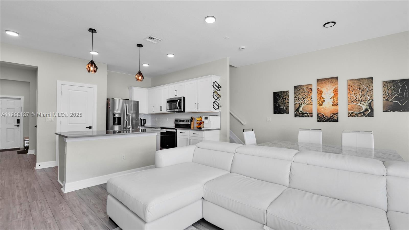 SOMERSET PLAZA - Residential