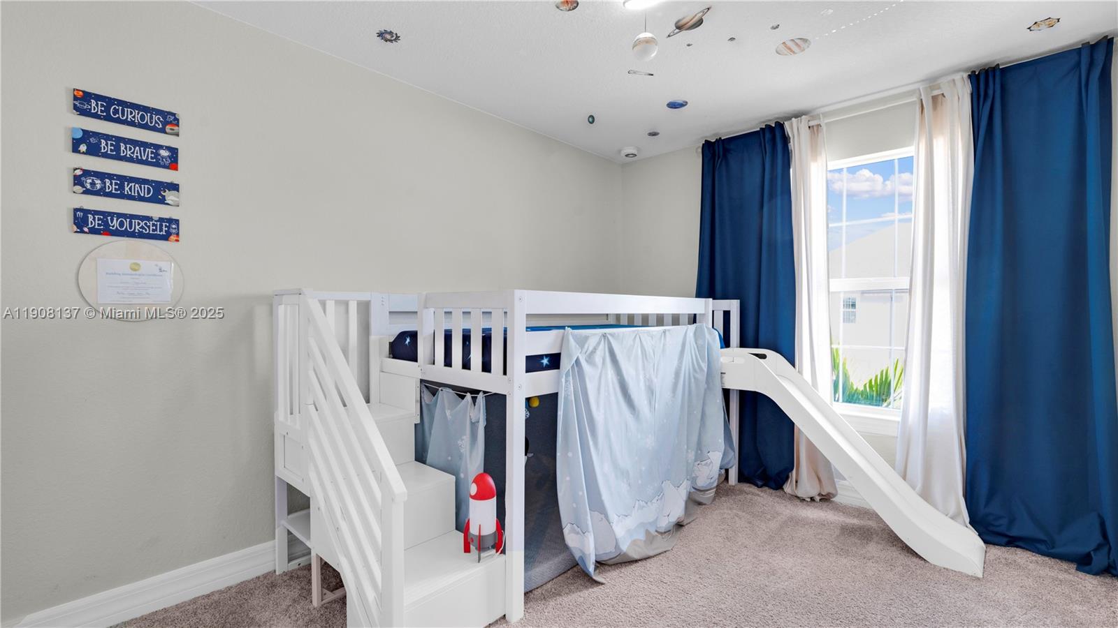 SOMERSET PLAZA - Residential