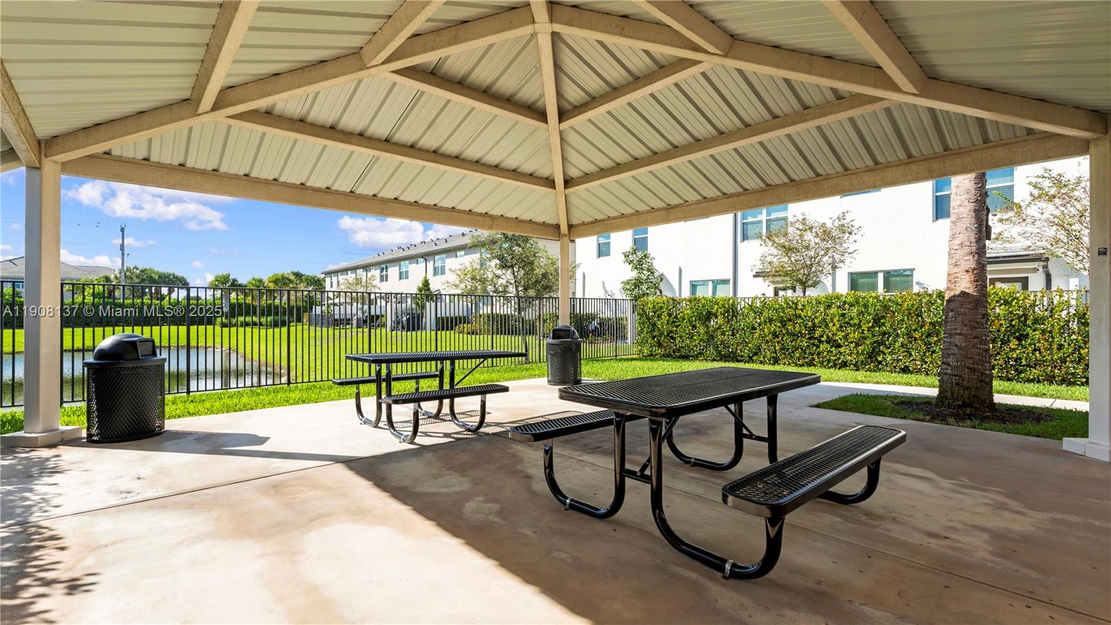 SOMERSET PLAZA - Residential