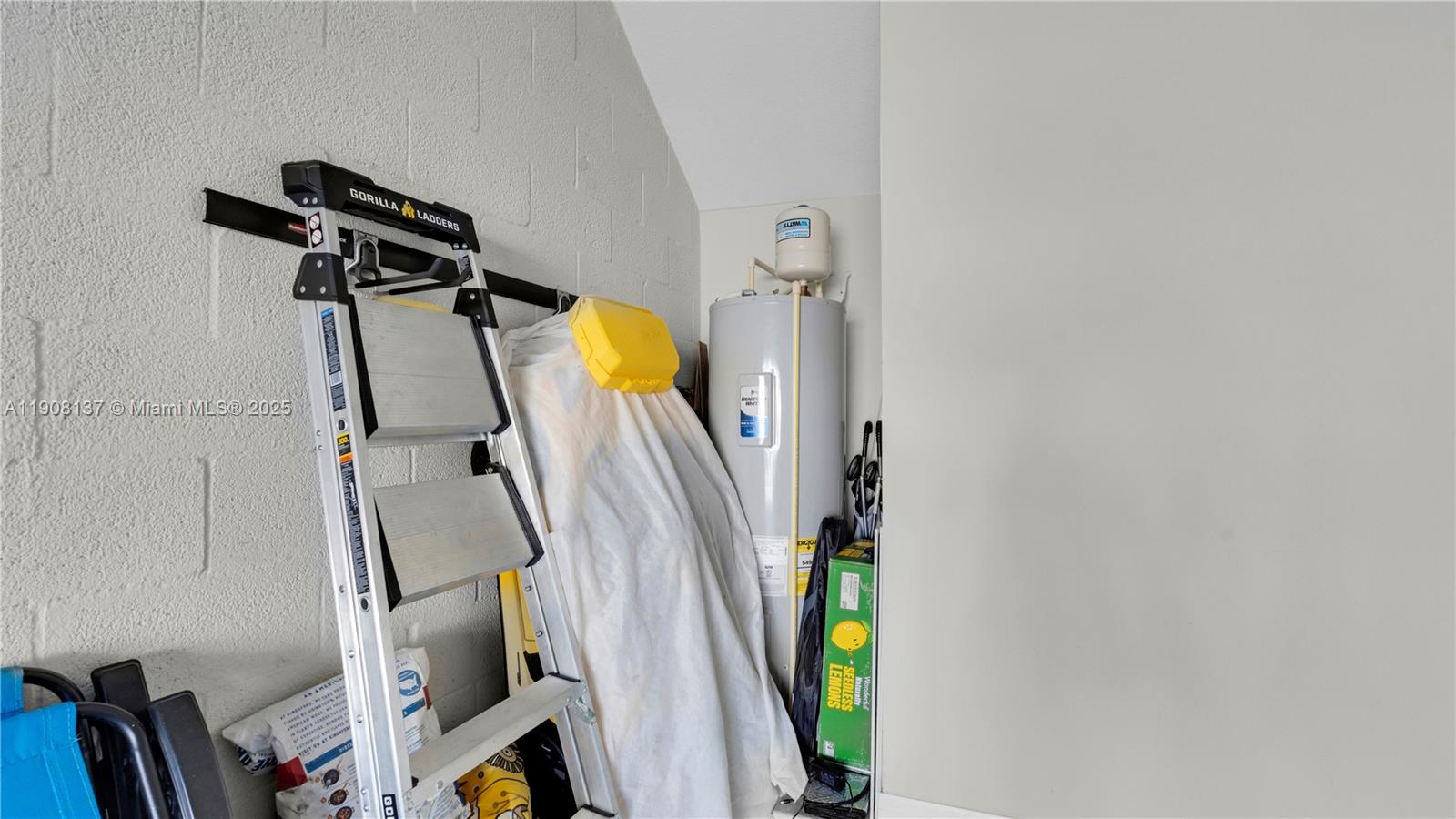 SOMERSET PLAZA - Residential