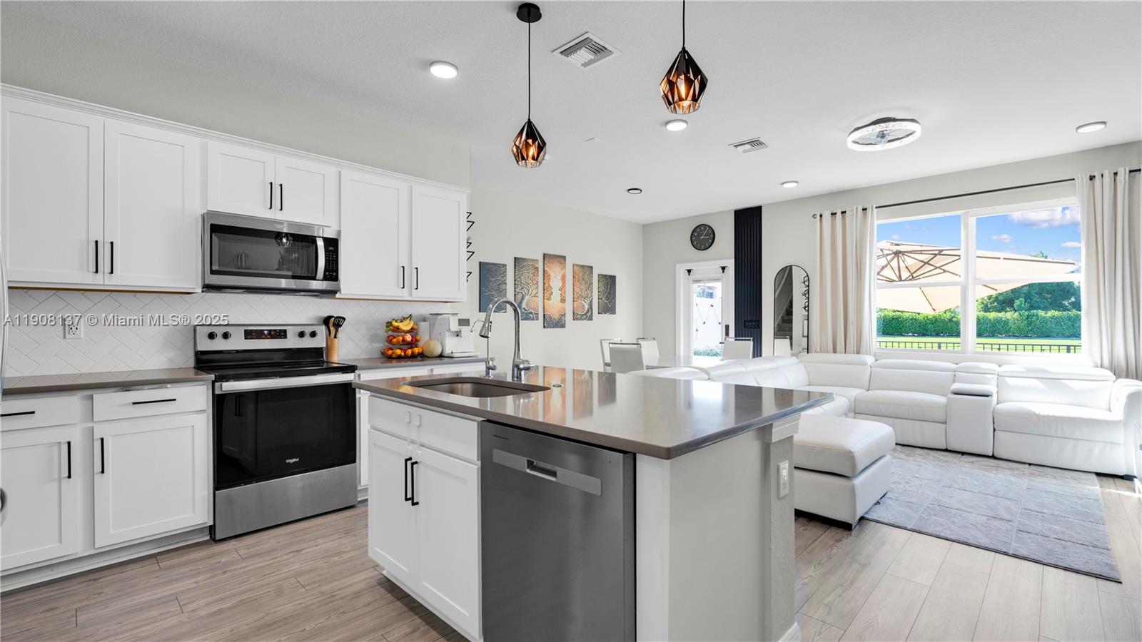 SOMERSET PLAZA - Residential