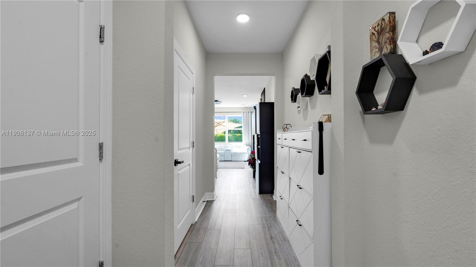 SOMERSET PLAZA - Residential