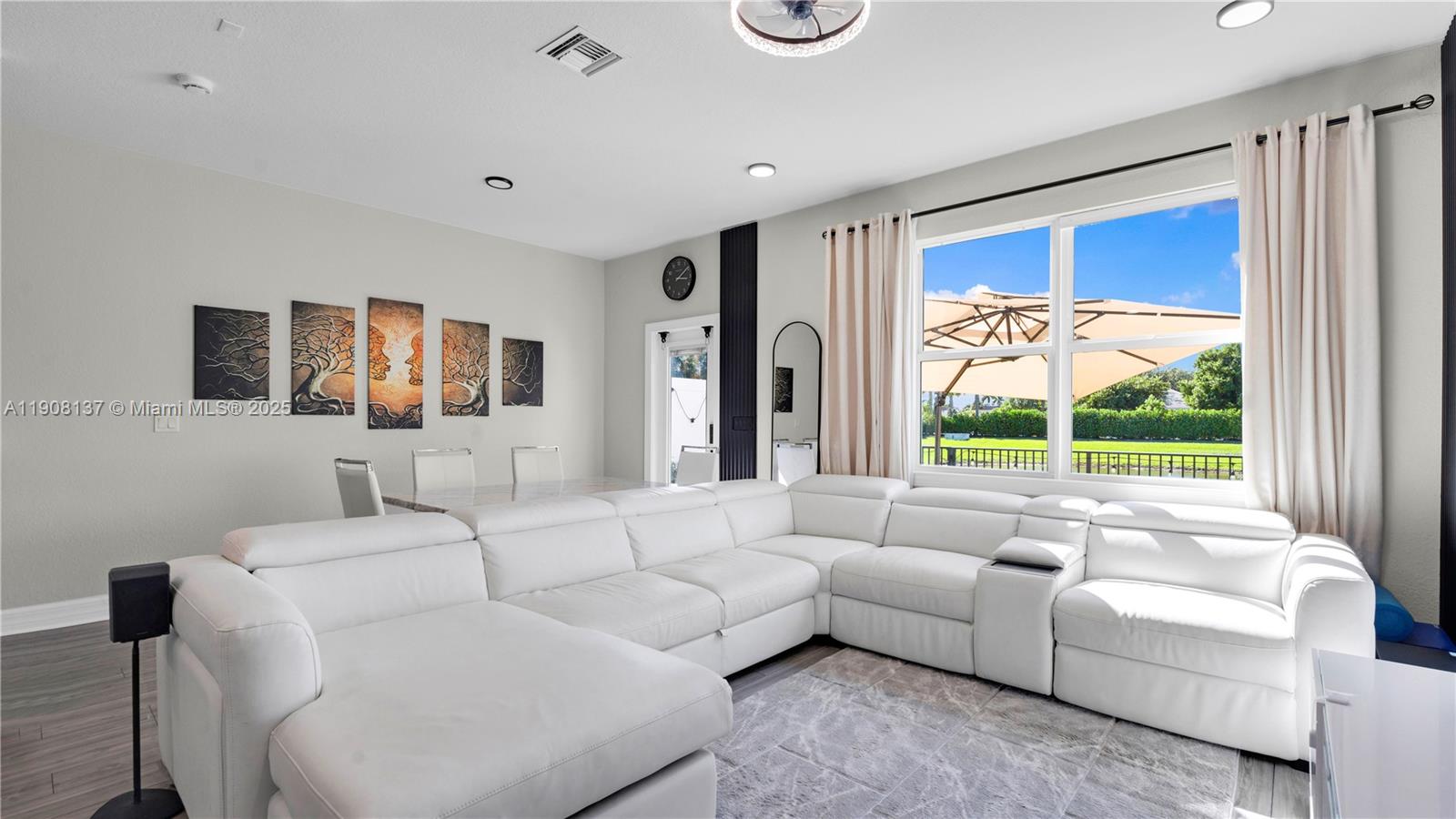 SOMERSET PLAZA - Residential