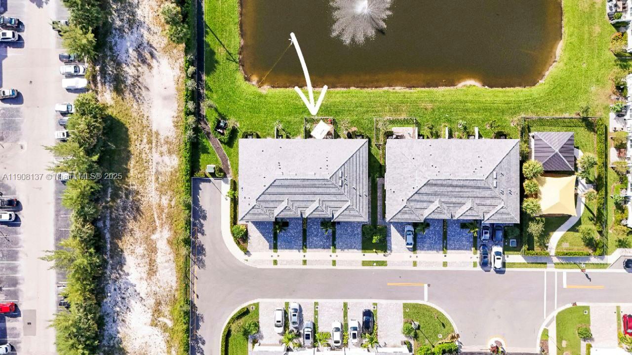 SOMERSET PLAZA - Residential