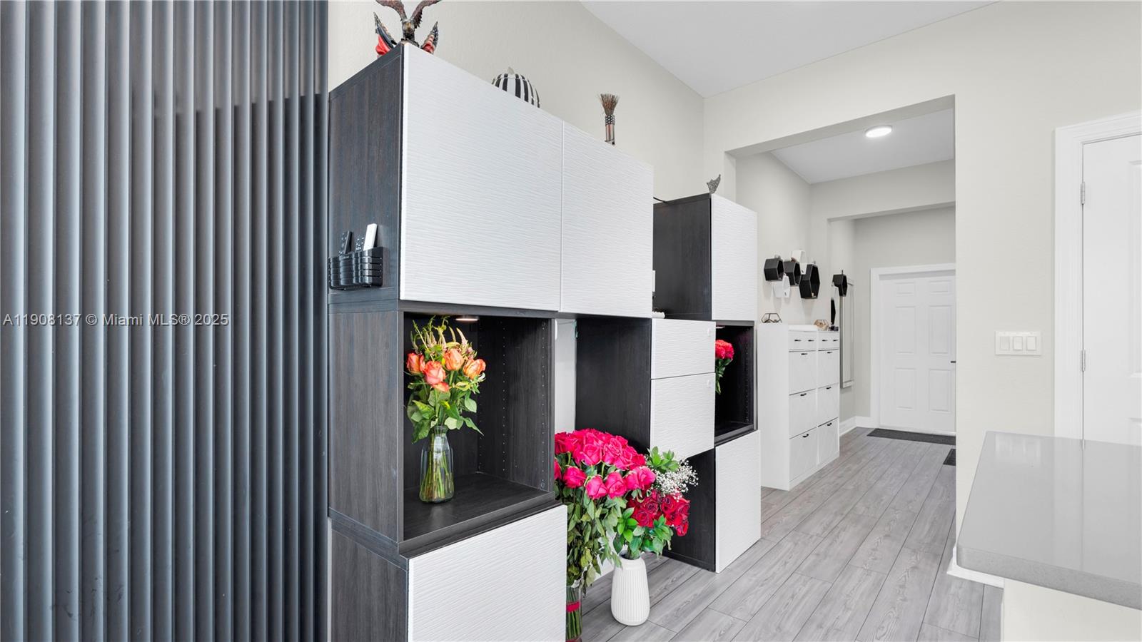 SOMERSET PLAZA - Residential