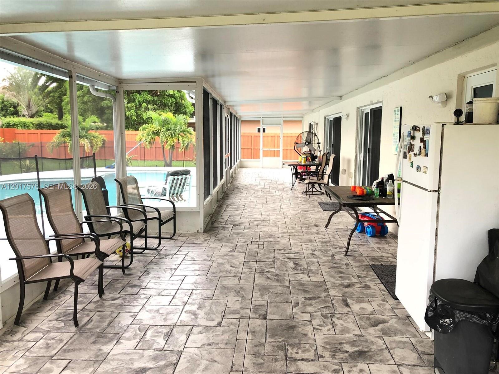 WEITZER SHAUNA MEADOWS SE - Residential