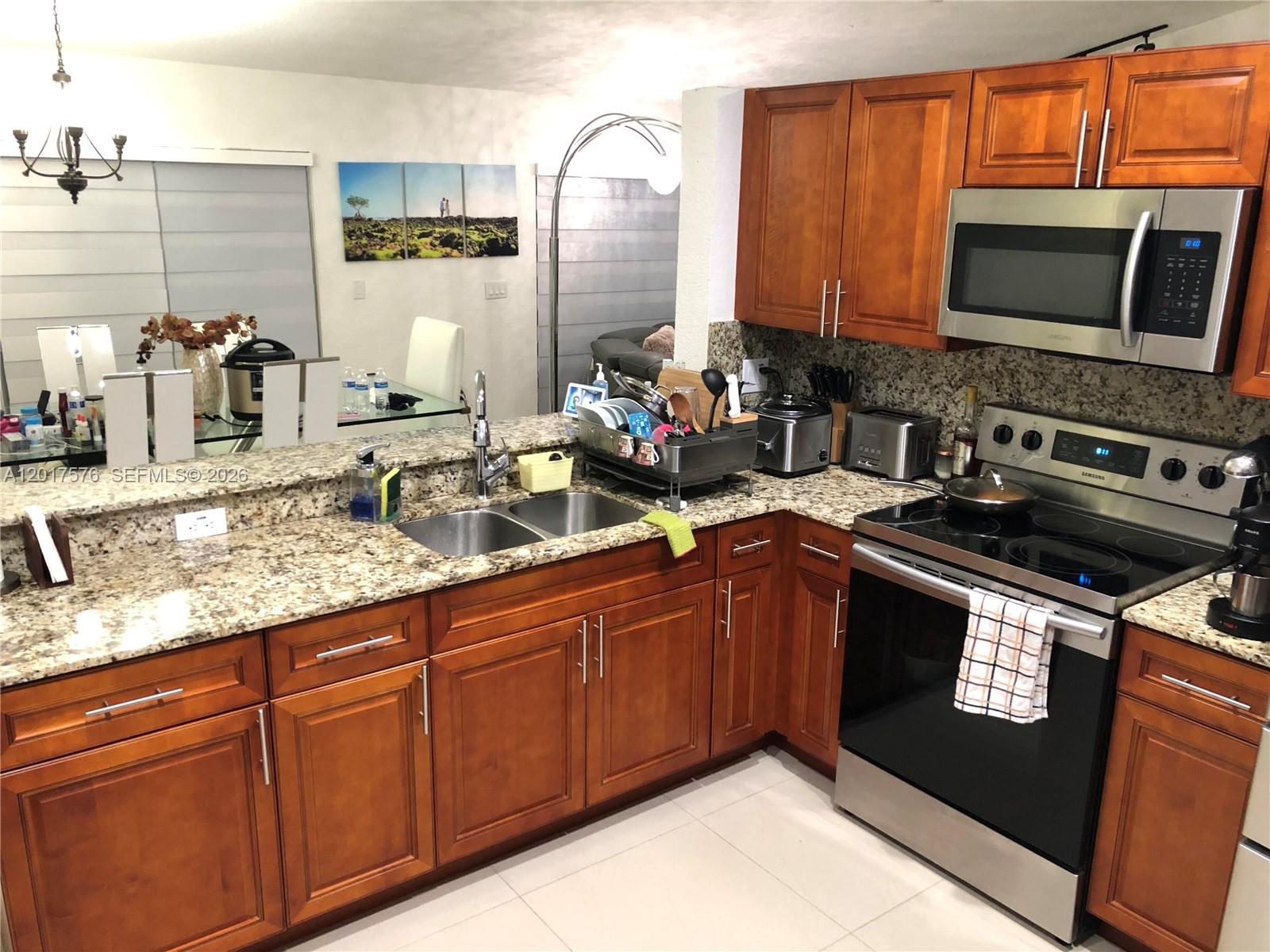 WEITZER SHAUNA MEADOWS SE - Residential