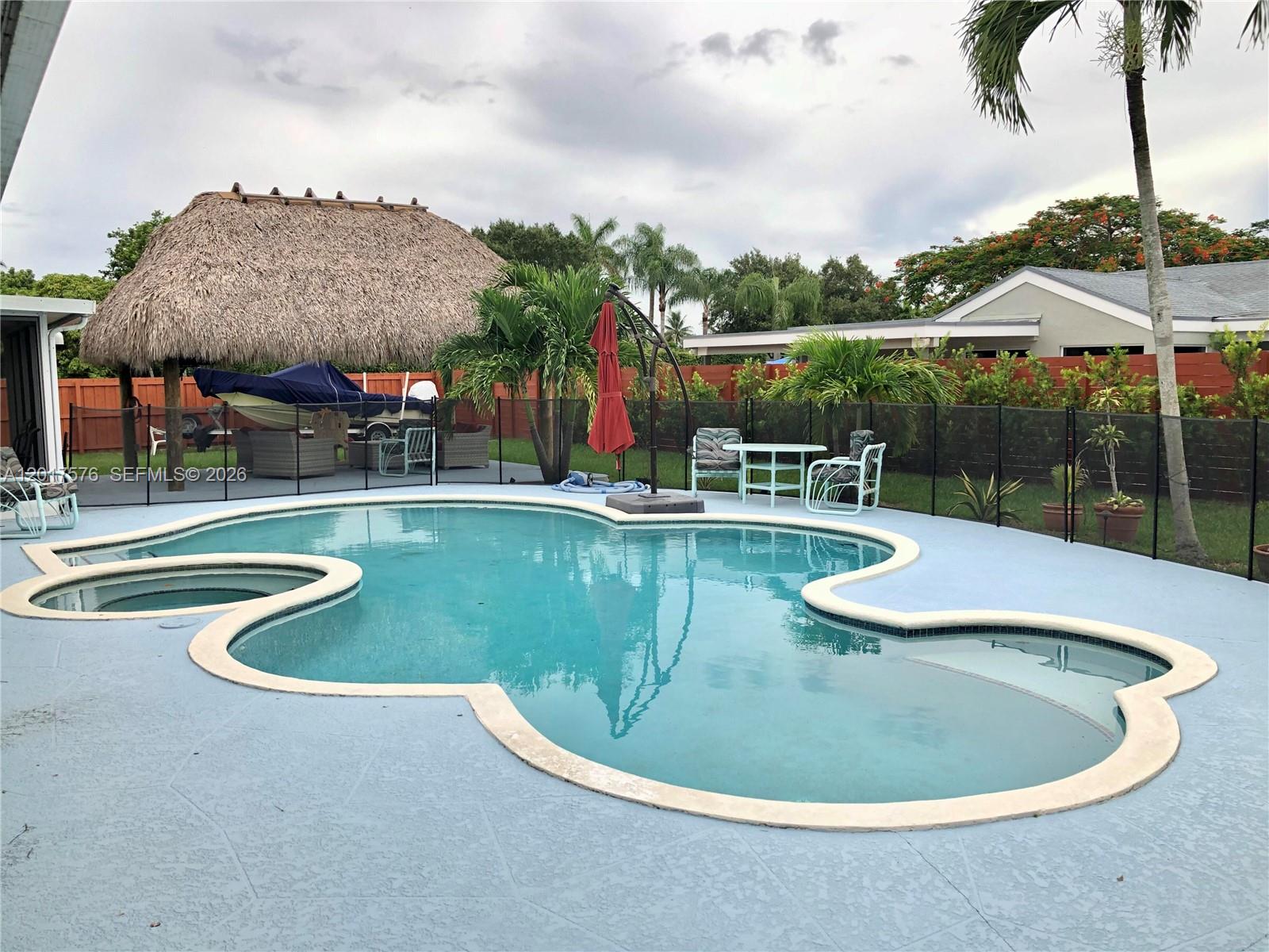 WEITZER SHAUNA MEADOWS SE - Residential