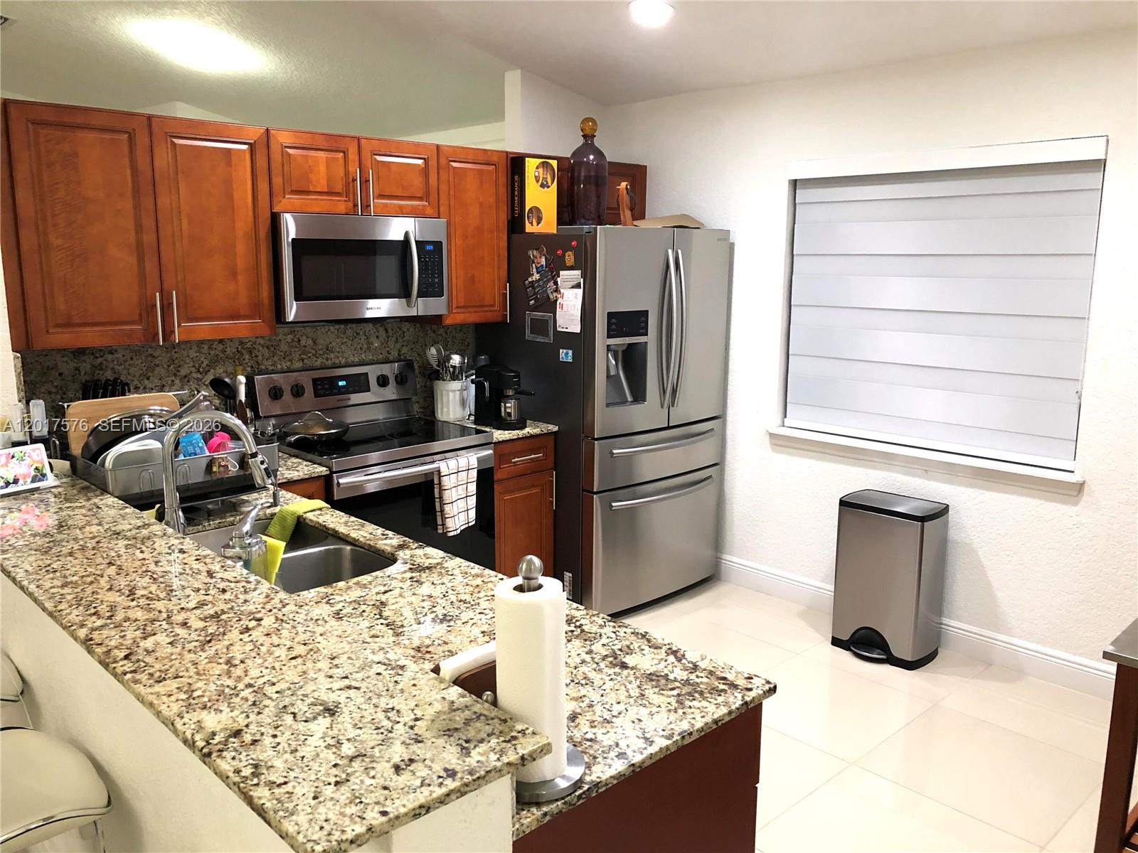 WEITZER SHAUNA MEADOWS SE - Residential