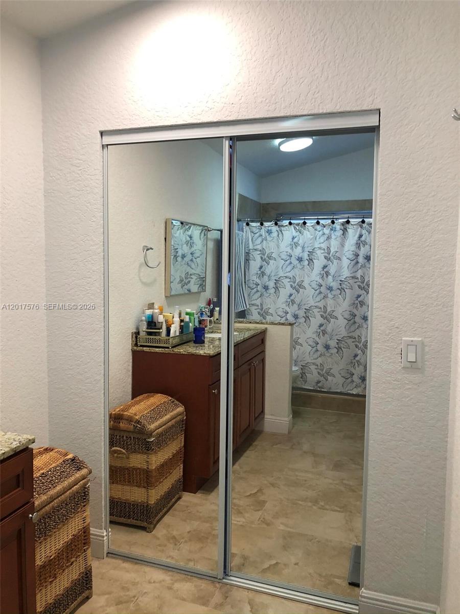 WEITZER SHAUNA MEADOWS SE - Residential