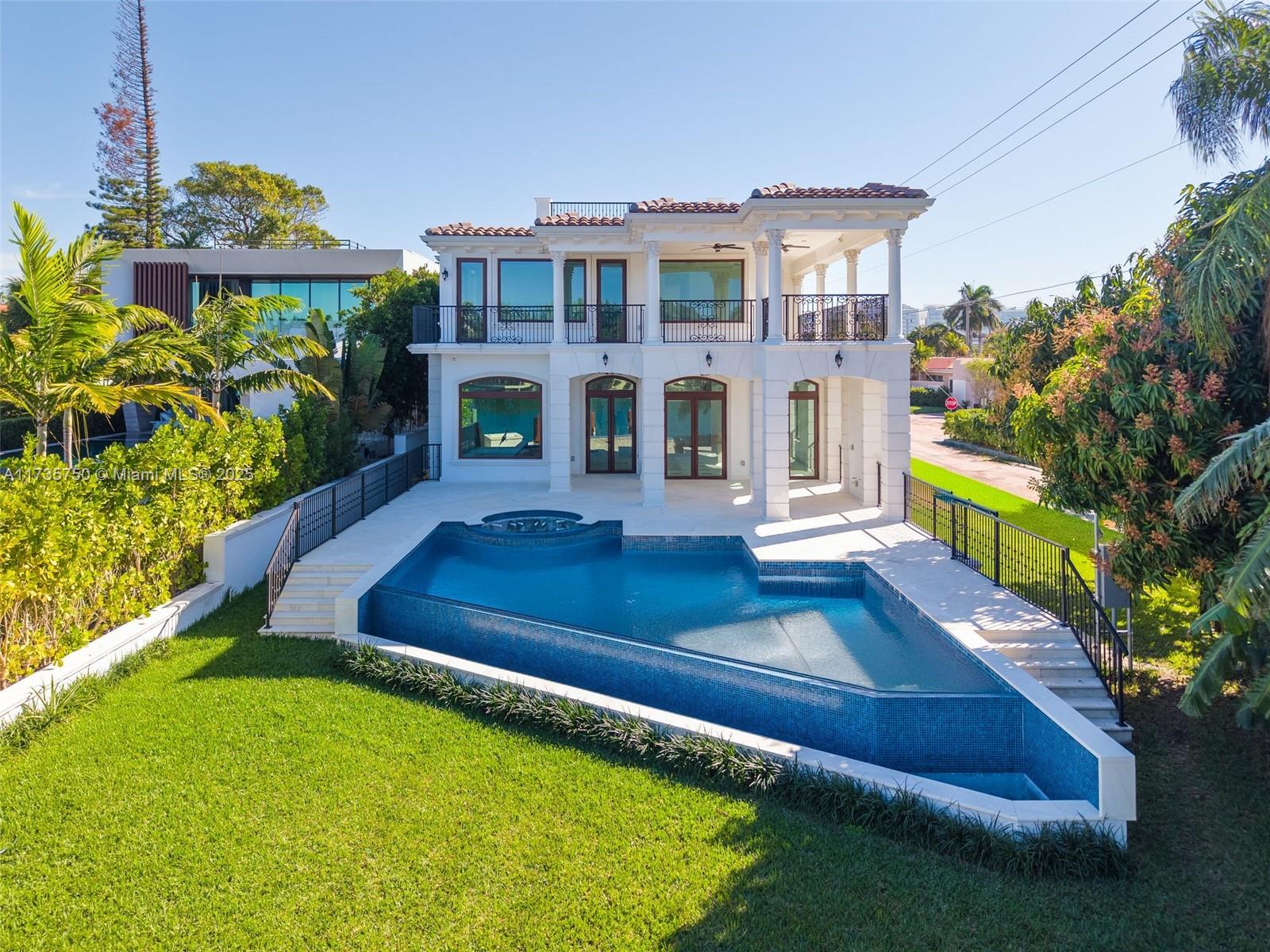ALTOS DEL MAR NO 5 - Residential