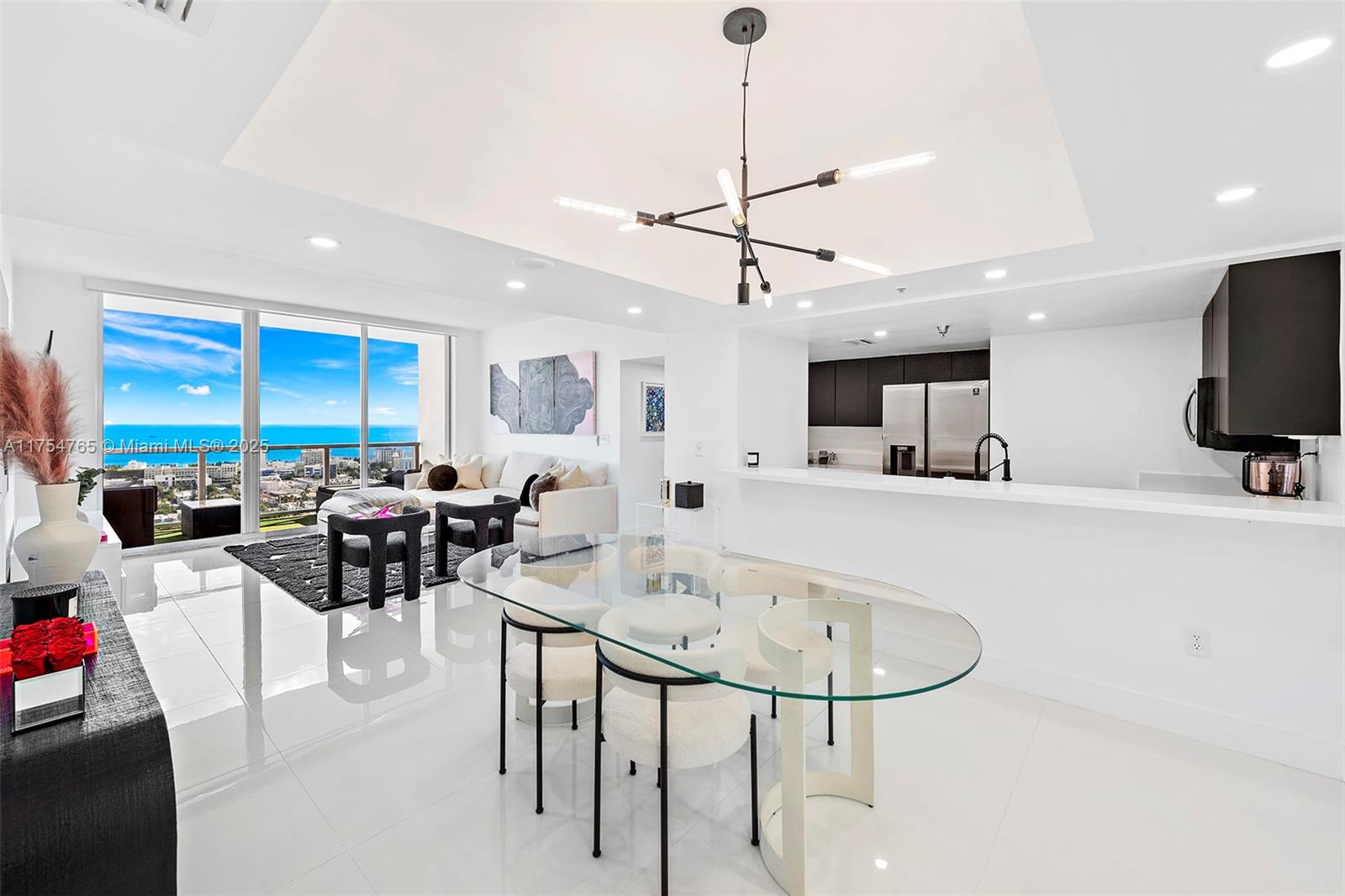 650 West Ave 3108, Miami Beach, Miami-Dade County, Florida - 3 Bedrooms  
2 Bathrooms - 