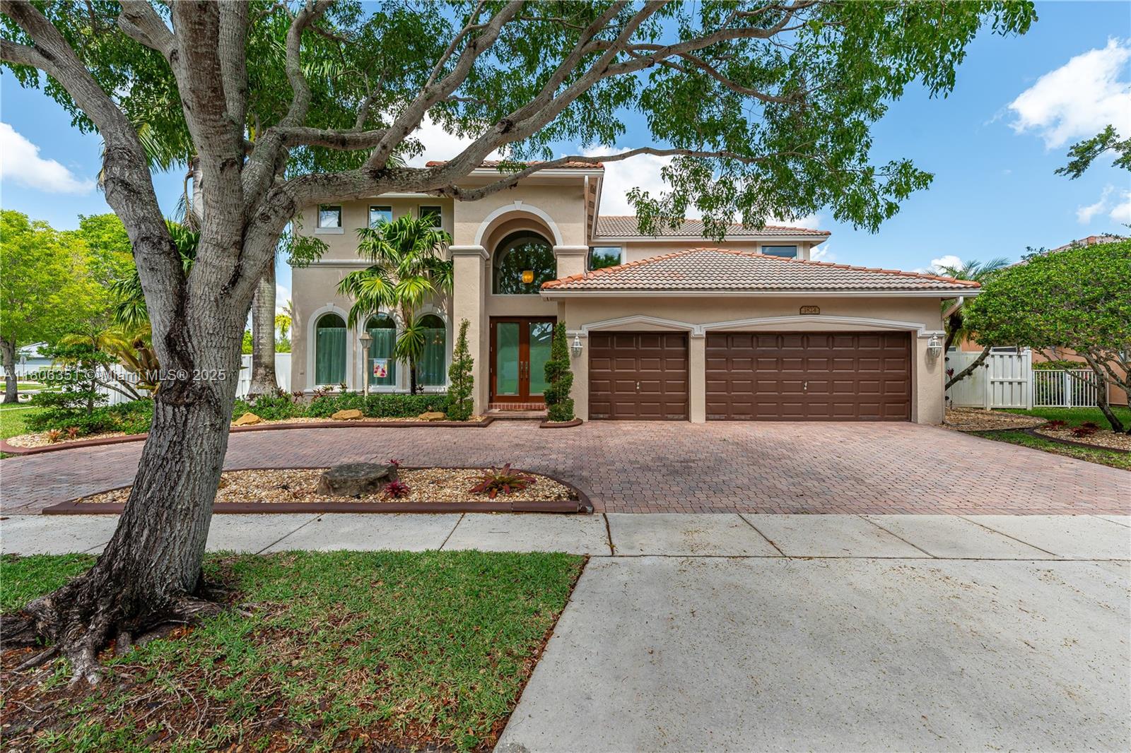 Property for Sale at 1824 Nw 139th Ave, Pembroke Pines, Miami-Dade County, Florida - Bedrooms: 4 
Bathrooms: 4  - $1,150,000