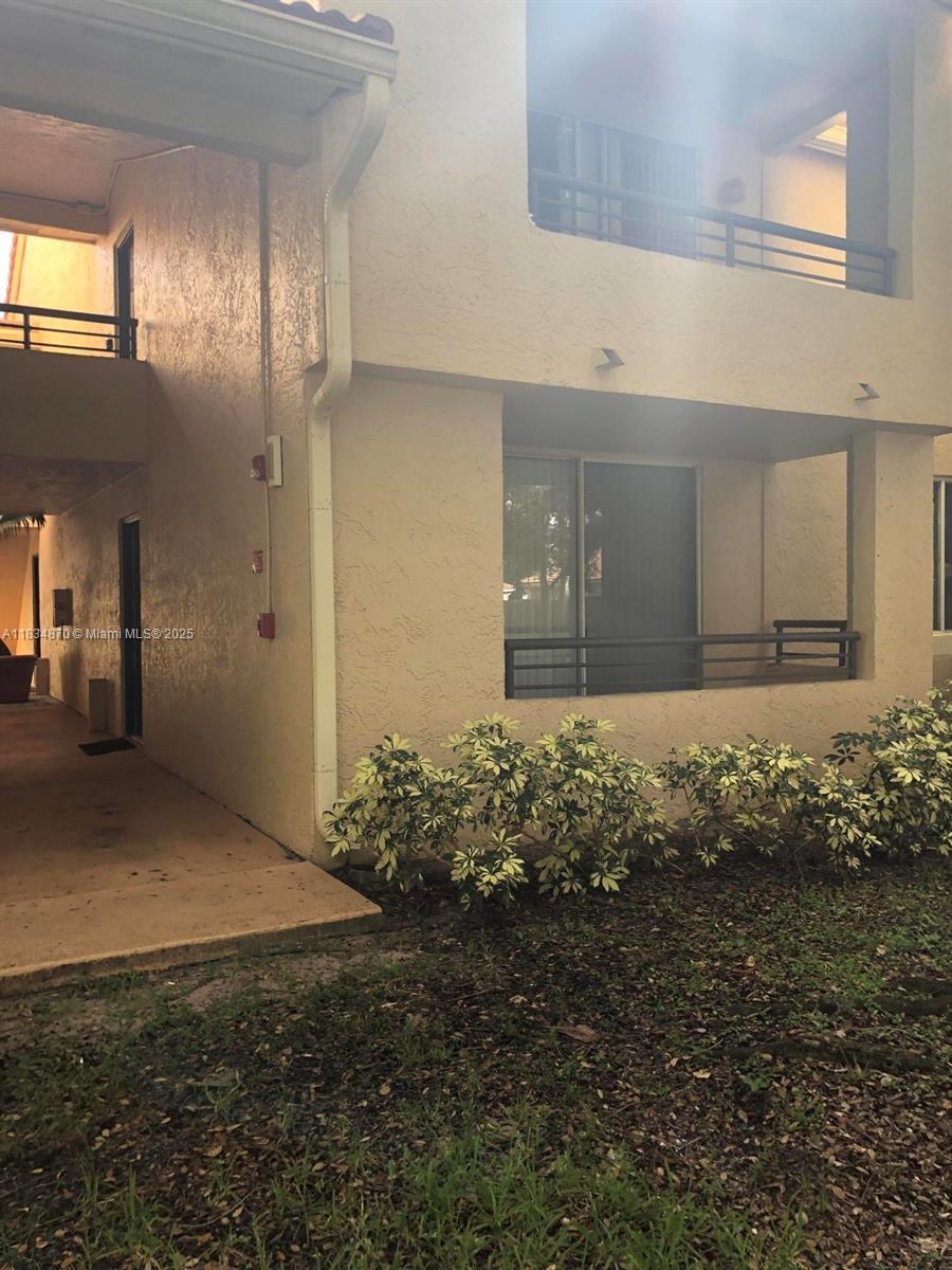 631 Lyons Rd 12106