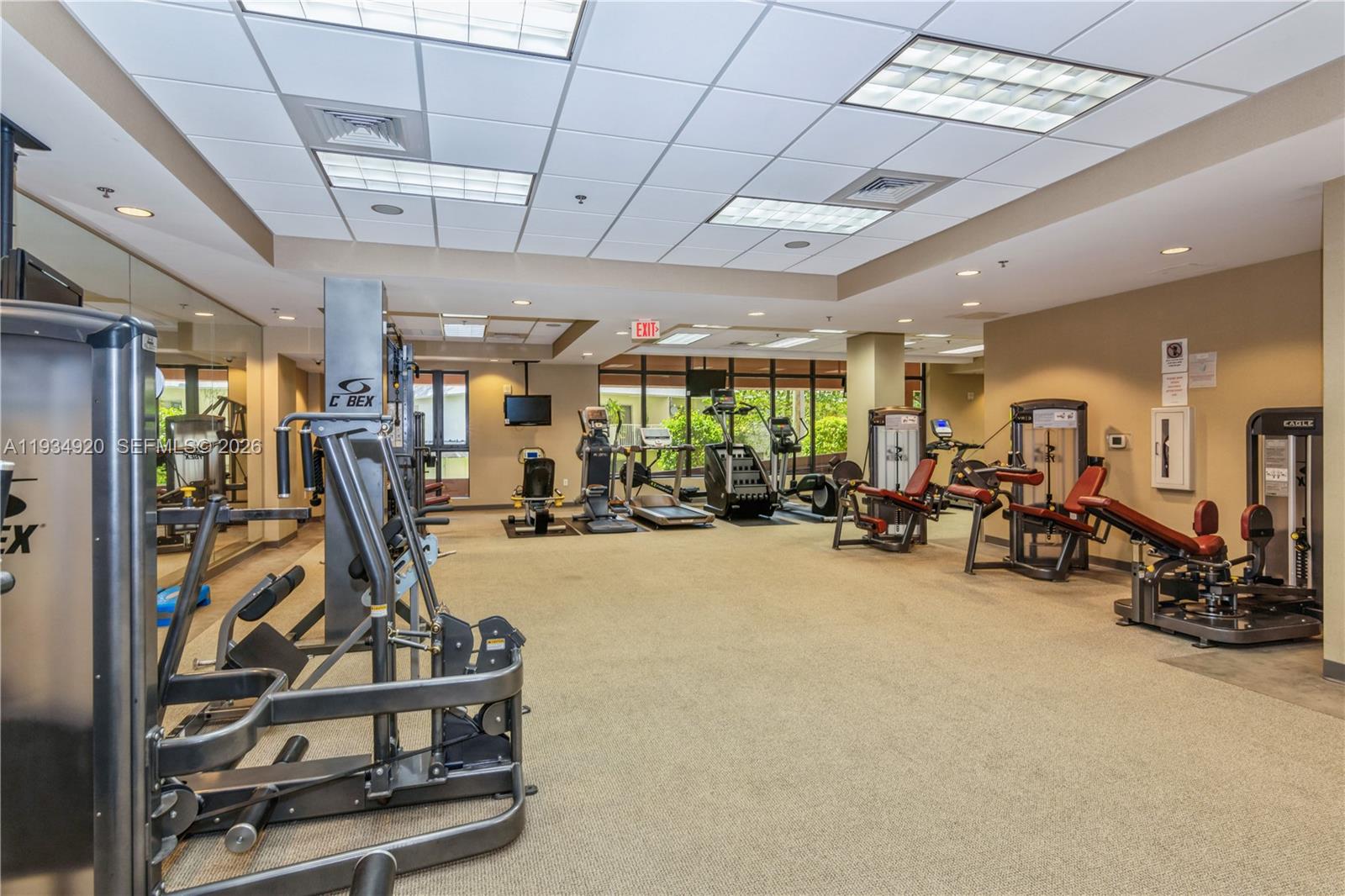 COLONNADE AT DADELAND SW - Residential