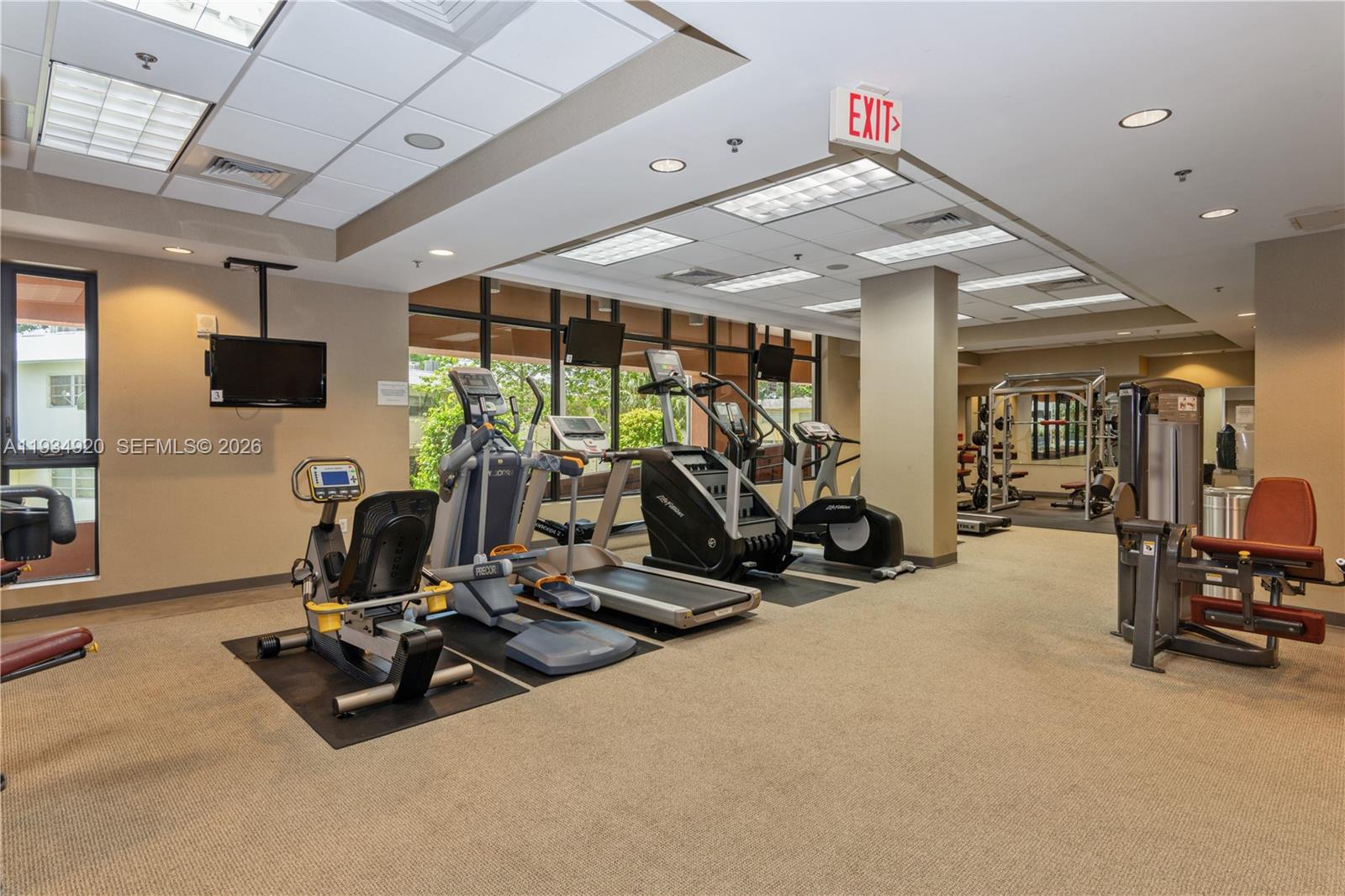 COLONNADE AT DADELAND SW - Residential