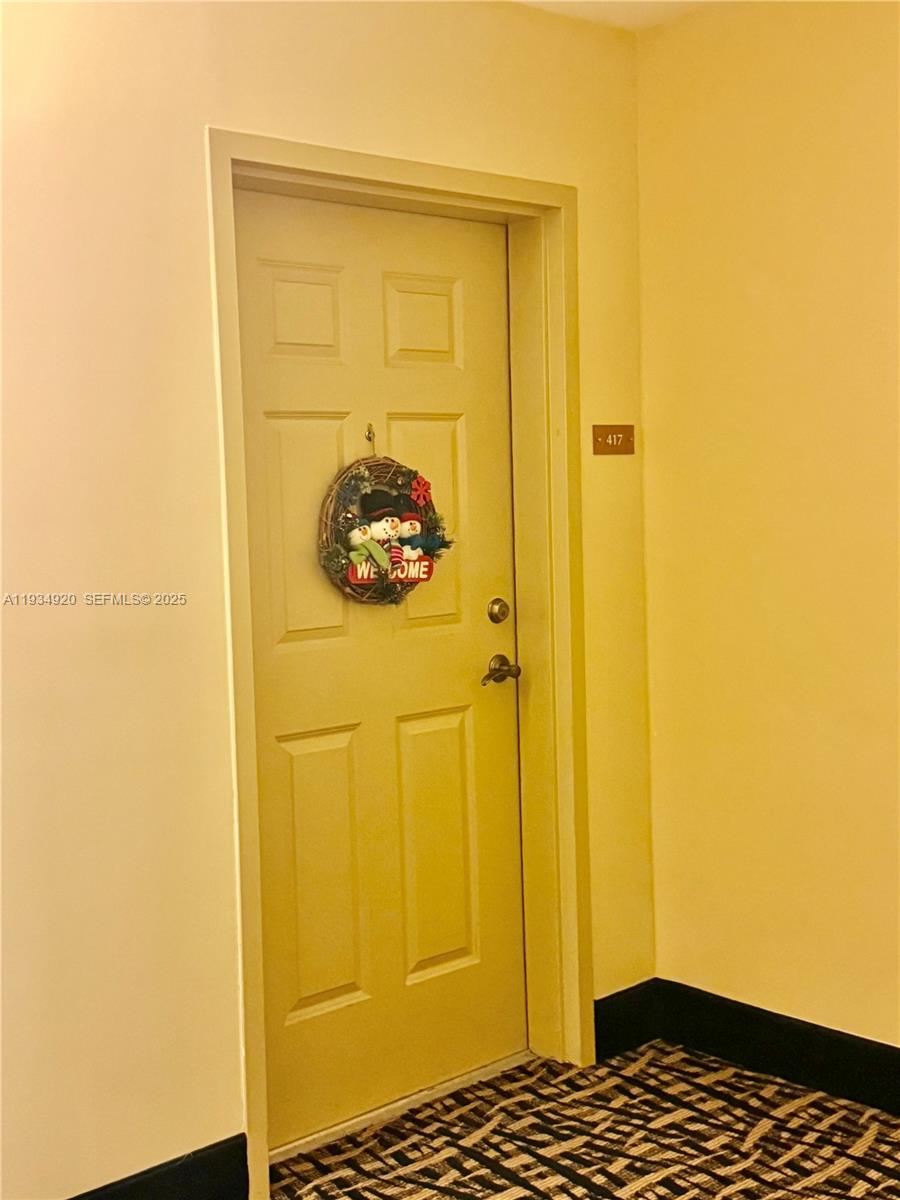 COLONNADE AT DADELAND SW - Residential